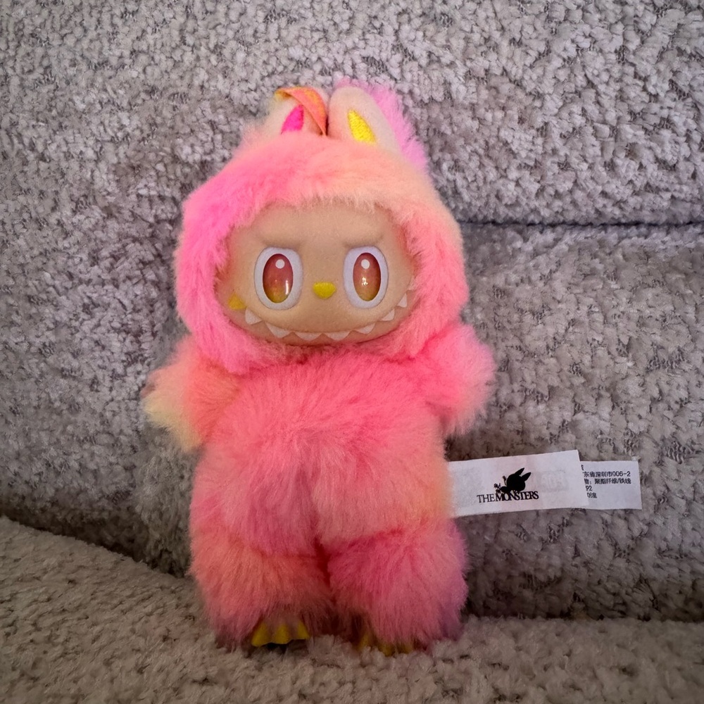Labubu dolls pop mart